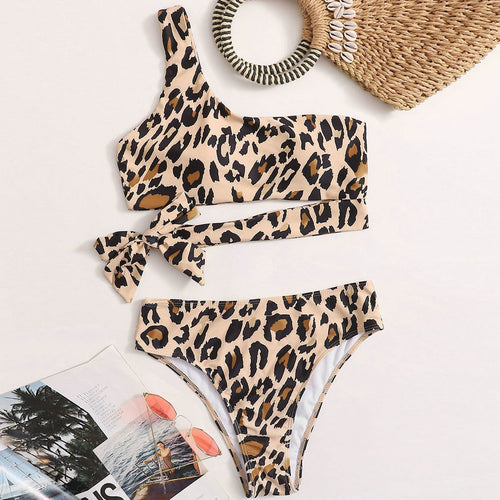 Bikini Split Elegance uGlam – Costume da bagno donna con dettaglio split elegante, disponibile in più colori