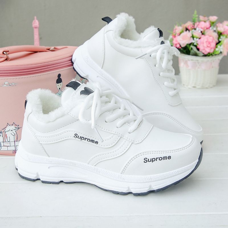 Sneakers donna bianche casual in PU