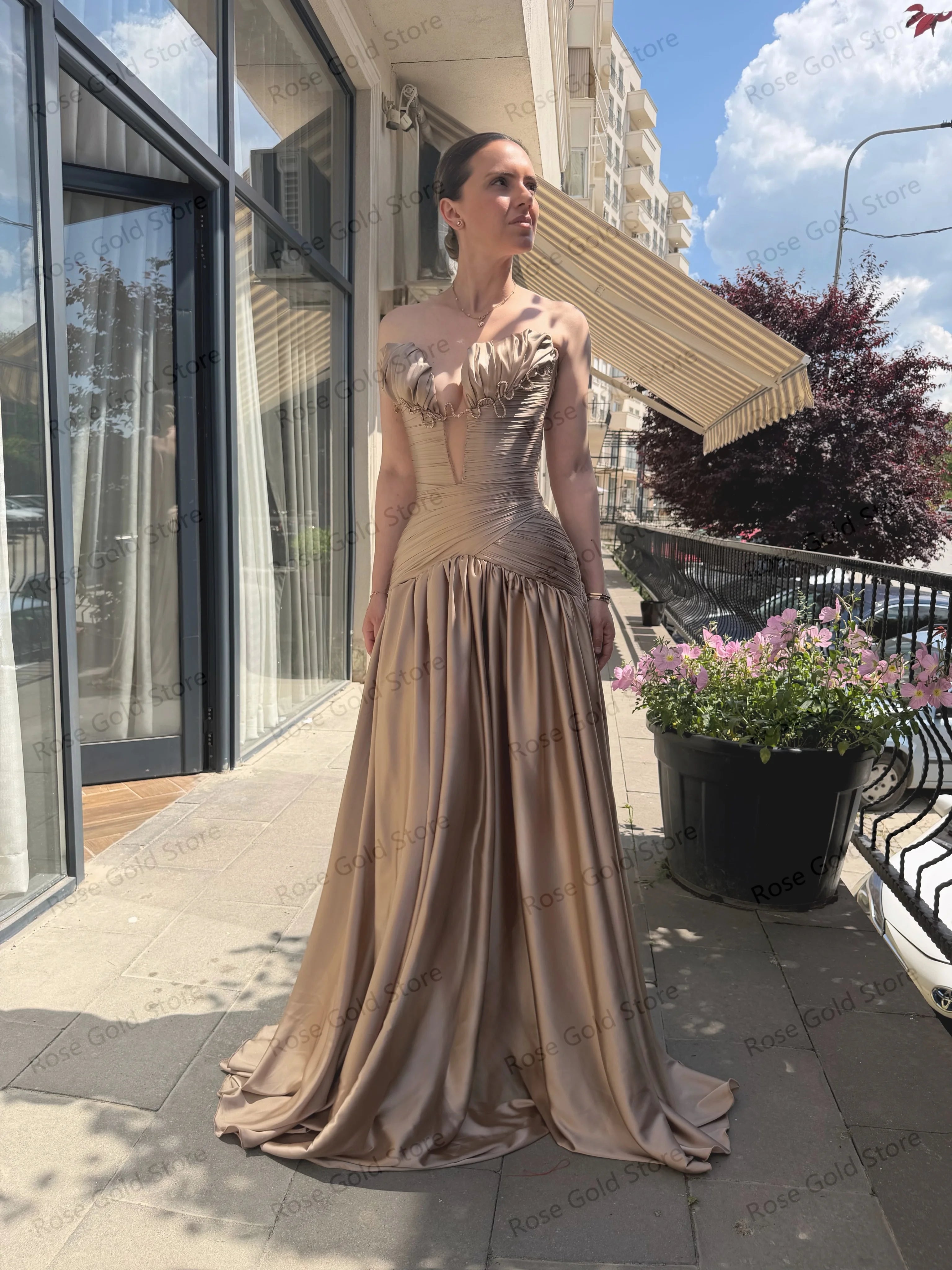 Abito da Sera Elegante in Raso | Scollo a Cuore | Lunghezza Pavimento | Su Misura