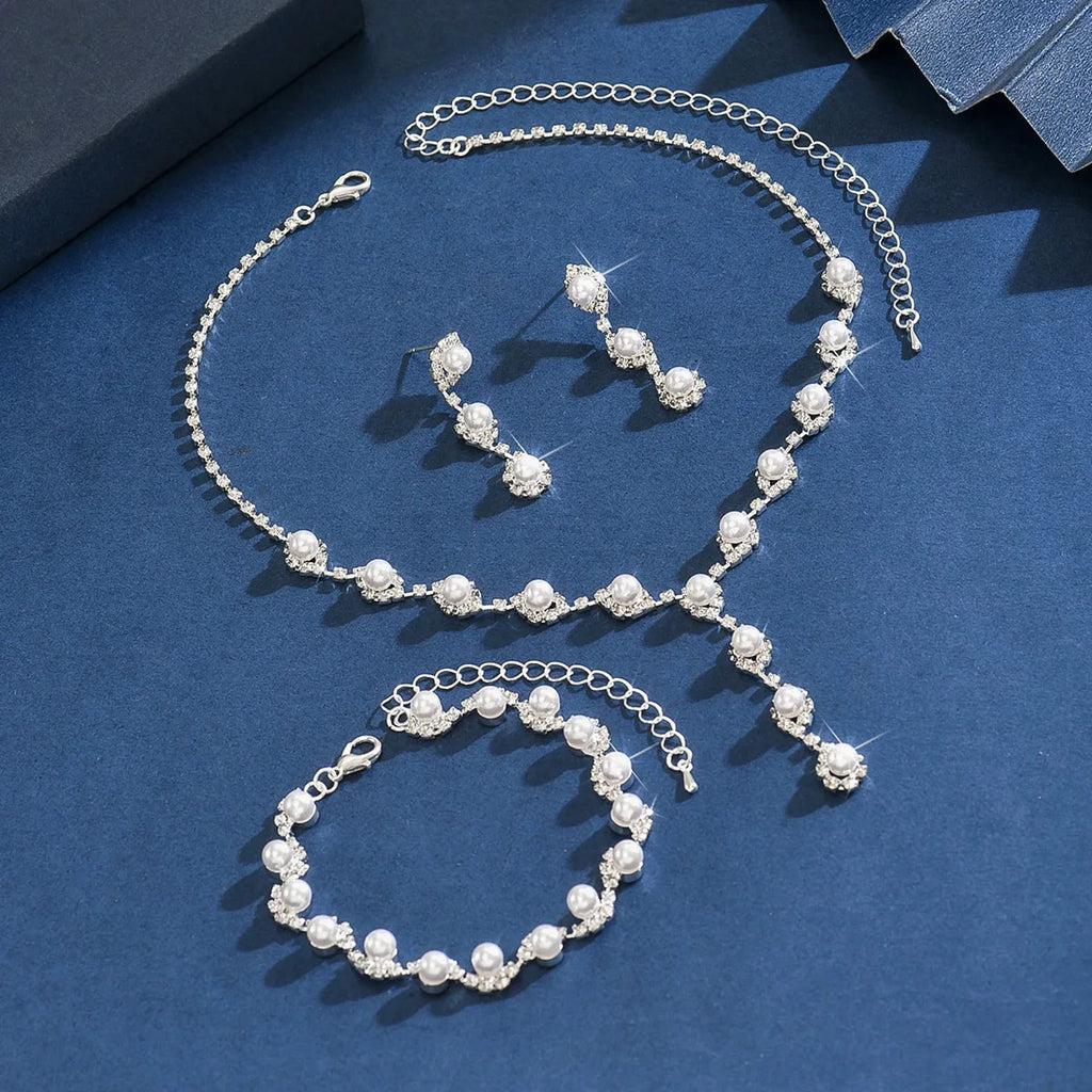 Set Gioielli Perle e Strass con Collana e Bracciale – uGlam
