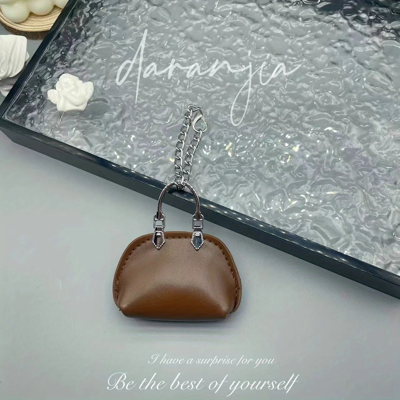 Mini Borsa a Conchiglia con Catena e Ciondolo – Accessorio Tracolla Donna 10 Colori