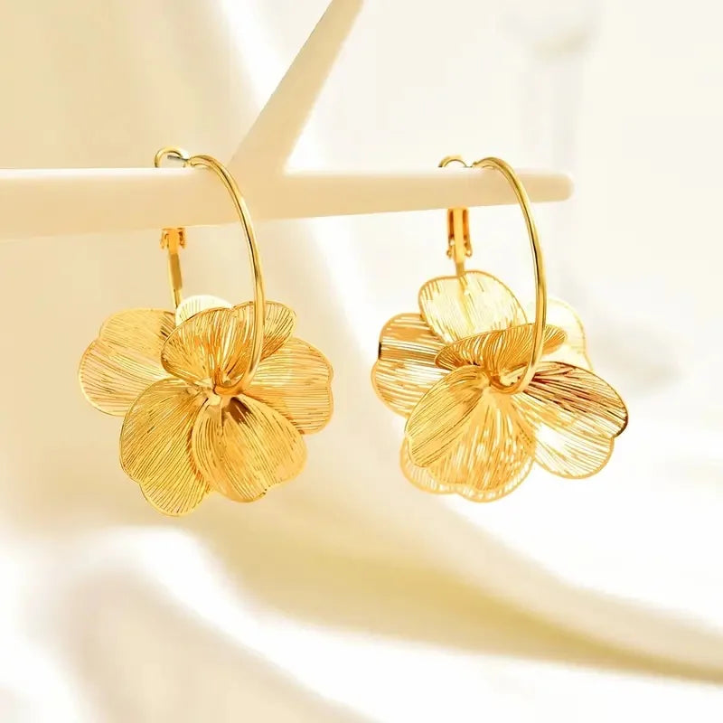 Exaggerate Golden Alloy Flower Big Hoop Earrings Personality Fashion Dangle Earring for Women Girls Ear Hook Metal Charm Jewelry