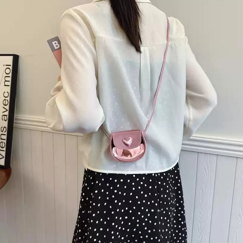 Kids Crossbody Bag 2026 New Heart Mirror Surface Small Shoulder Bag Girls Cute Mini Sling Purse for Daily