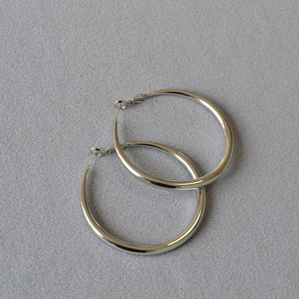 Orecchini Hoop Oversize Donna – Gold e Silver Stile Hong Kong Minimalista 3-5cm
