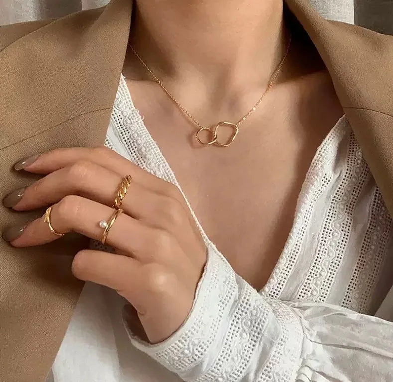 Collana Donna Doppio Strato con Pendente Farfalla Brillante – Catena Clavicola 7 Finiture
