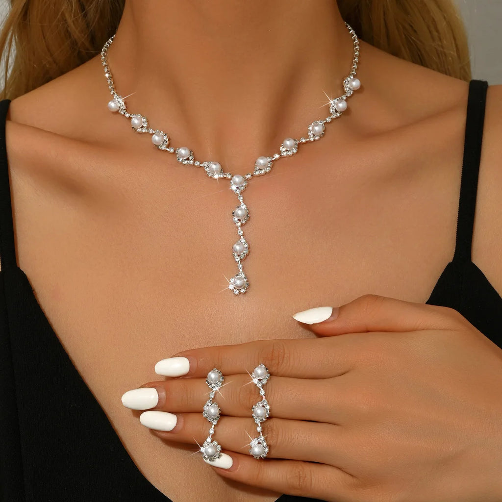 Set Gioielli Perle e Strass con Collana e Bracciale – uGlam