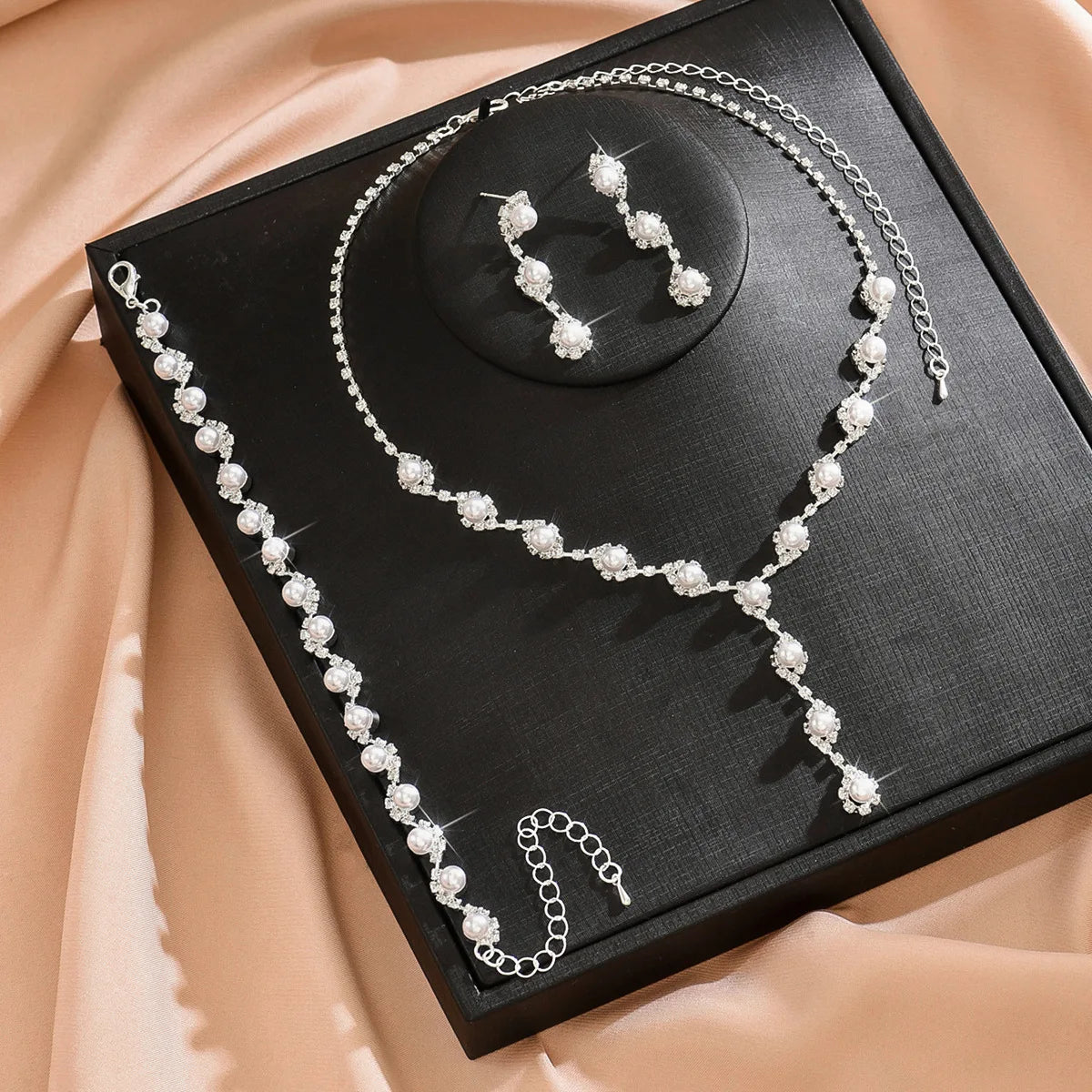 Set Gioielli Perle e Strass con Collana e Bracciale – uGlam