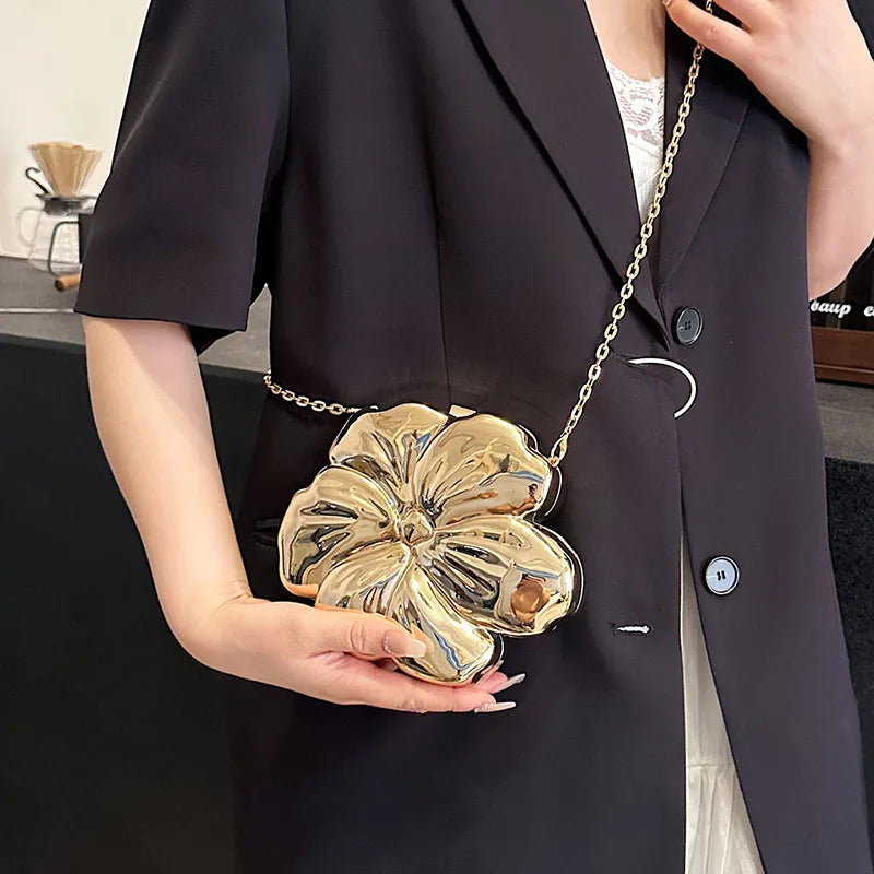 Fashionable Colorful Women's Shoulder Bag Metallic Clutch Bag Flower Shape Mini Women Evening Party Cute Shiny Purse Gold Silver